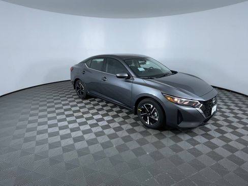 New 2025 Nissan Sentra SV image 2