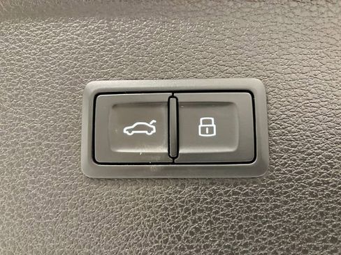 Used 2018 Audi Q5 2.0T Premium Plus w/ Premium Plus Package AWD/4WD image 44