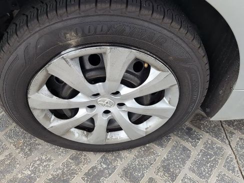 Used 2023 Toyota Corolla LE image 11