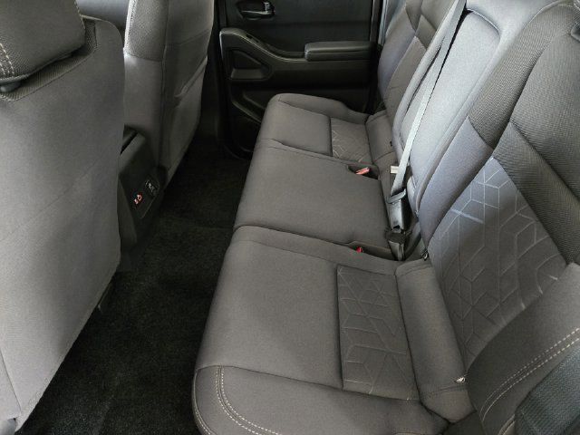 Used 2026 Nissan Frontier SV w/ SV Convenience Package RWD image 29