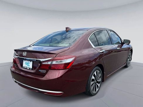 Certified 2017 Honda Accord Touring image 4