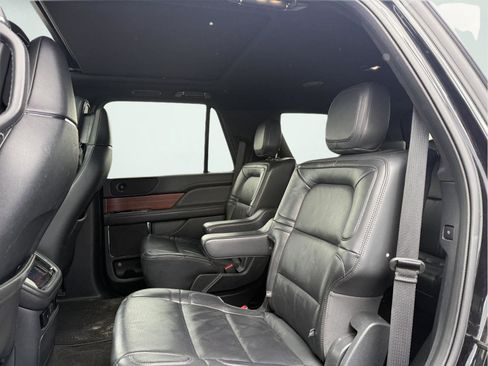 Used 2024 Lincoln Navigator Reserve AWD/4WD image 23