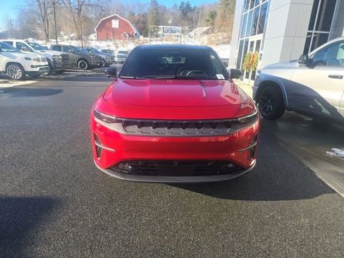 Used 2024 Jeep Wagoneer Launch Edition image 2