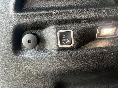 Used 2021 Jeep Grand Cherokee L Limited AWD/4WD image 15