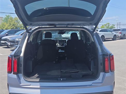 Certified 2021 Kia Sorento EX w/ Panoramic Sunroof Package AWD/4WD image 13