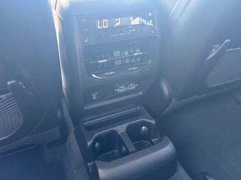 Used 2023 Jeep Grand Cherokee L Limited AWD/4WD image 28