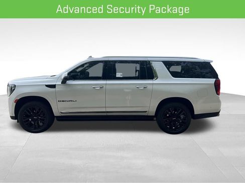 Used 2024 GMC Yukon XL Denali Ultimate AWD/4WD image 7
