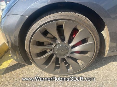 Used 2021 Tesla Model 3 Performance image 4