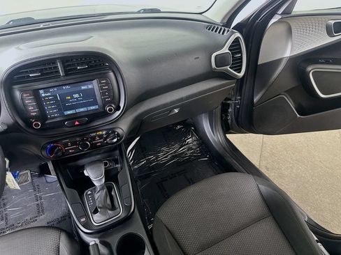 Used 2021 Kia Soul LX FWD image 19