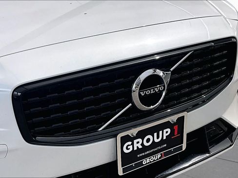 Used 2022 Volvo S60 B5 Inscription AWD/4WD image 30