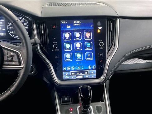 Used 2025 Subaru Outback Premium image 6