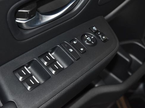 Used 2025 Honda Pilot Black Edition image 6