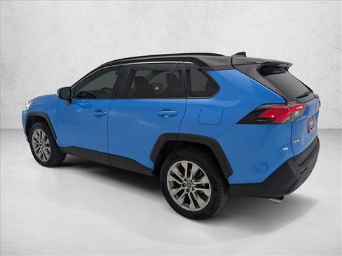 Used 2019 Toyota RAV4 XLE Premium w/ Cold Weather Package image 8