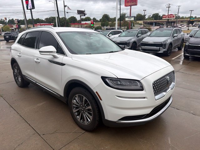 Used 2021 Lincoln Nautilus FWD w/ Equipment Group 101A image 3