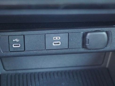 Used 2024 Toyota Prius LE image 24