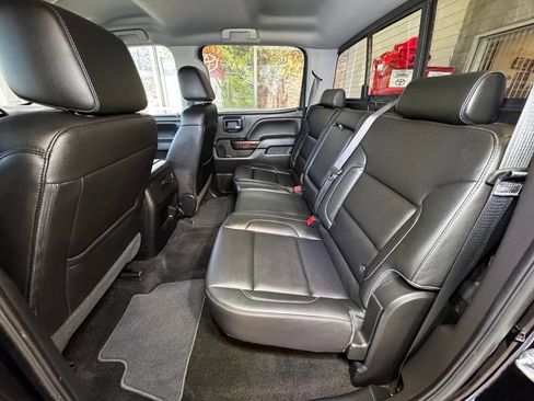 Used 2018 GMC Sierra 1500 SLT AWD/4WD image 42