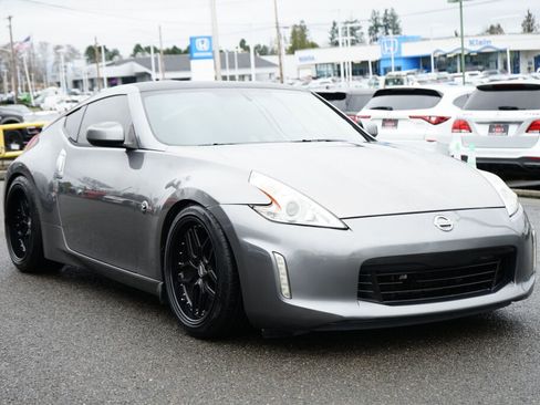 Used 2013 Nissan 370Z Base image 7
