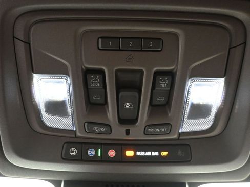 Used 2024 GMC Sierra 3500 Denali w/ Denali Reserve Package AWD/4WD image 16