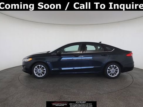Used 2020 Ford Fusion SE image 12