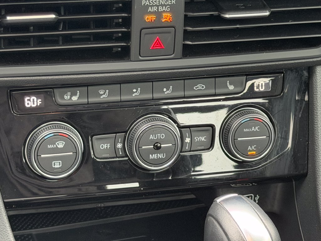 Used 2020 Volkswagen Jetta SEL FWD image 28