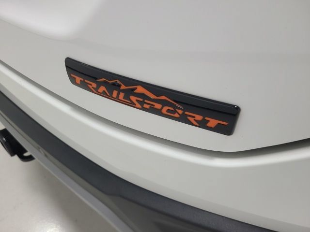 Used 2025 Honda Pilot TrailSport image 8