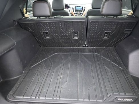 Used 2023 Chevrolet Equinox Premier image 25