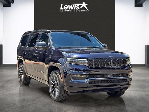 Used 2025 Jeep Grand Wagoneer Series III w/ Rear Seat Video Group 1 AWD/4WD image 6