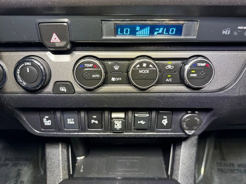 Certified 2023 Toyota Tacoma TRD Off-Road w/ Advanced Technology Package AWD/4WD image 38