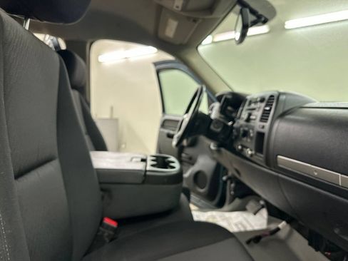 Used 2013 Chevrolet Silverado 2500 LT w/ Interior Plus Package AWD/4WD image 27
