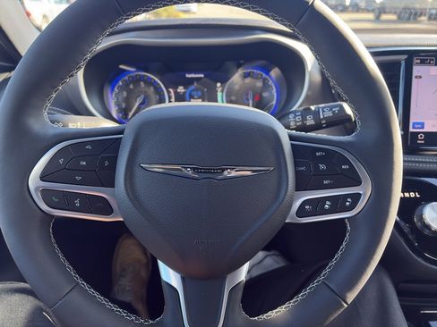 New 2026 Chrysler Pacifica Select image 8