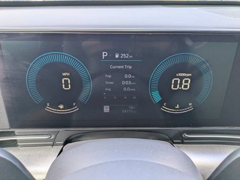 Used 2024 Hyundai Kona SEL AWD/4WD image 26