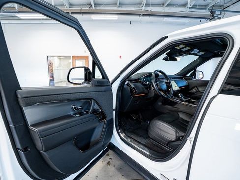 Used 2024 Land Rover Range Rover Sport Dynamic SE AWD/4WD image 29
