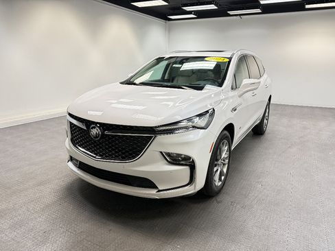 Used 2024 Buick Enclave Avenir w/ Avenir Technology Package image 1