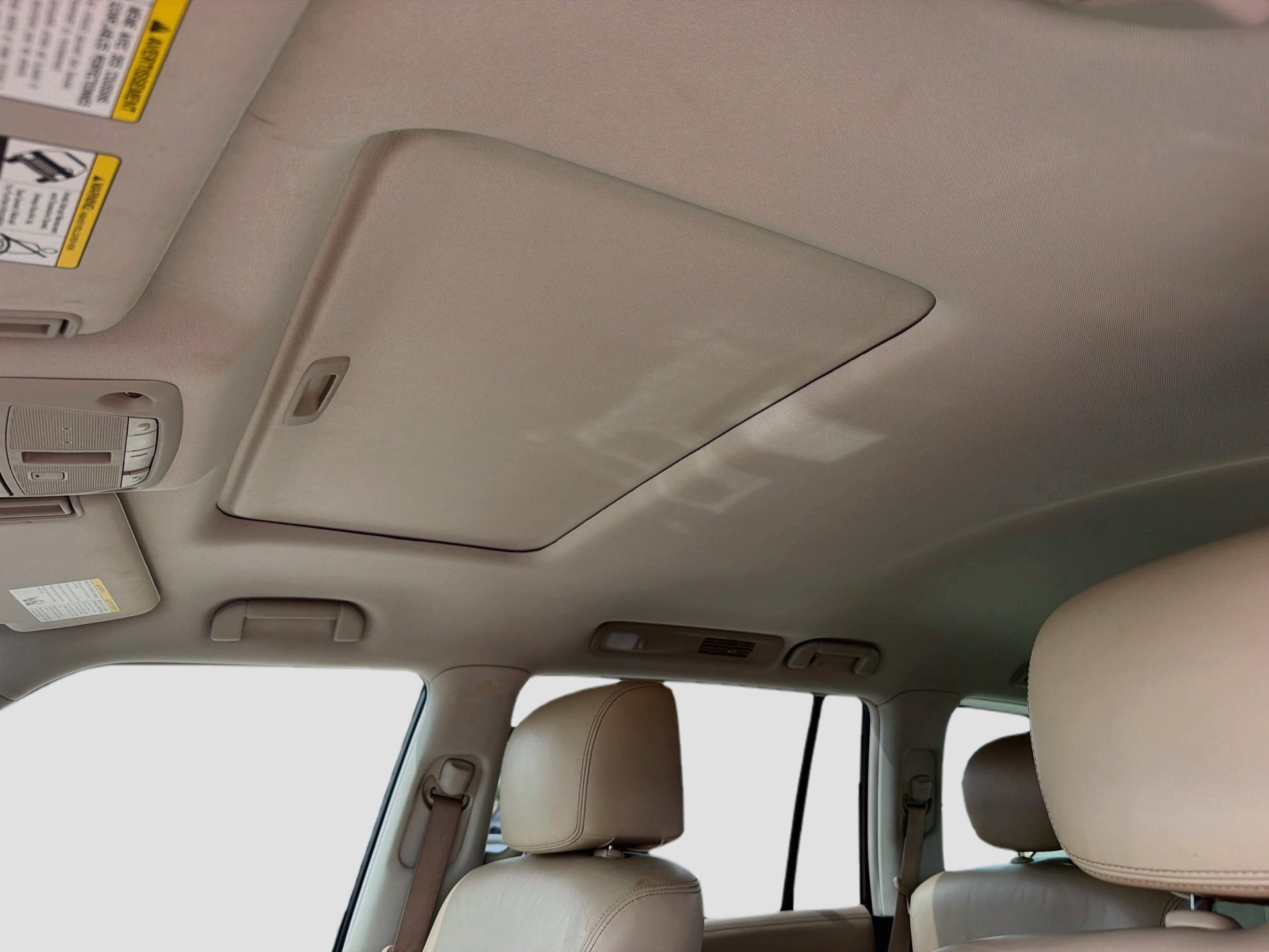 Used 2023 Nissan Armada Platinum w/ Captain's Chairs Package RWD image 22