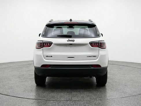 Used 2025 Jeep Compass Trailhawk AWD/4WD image 7