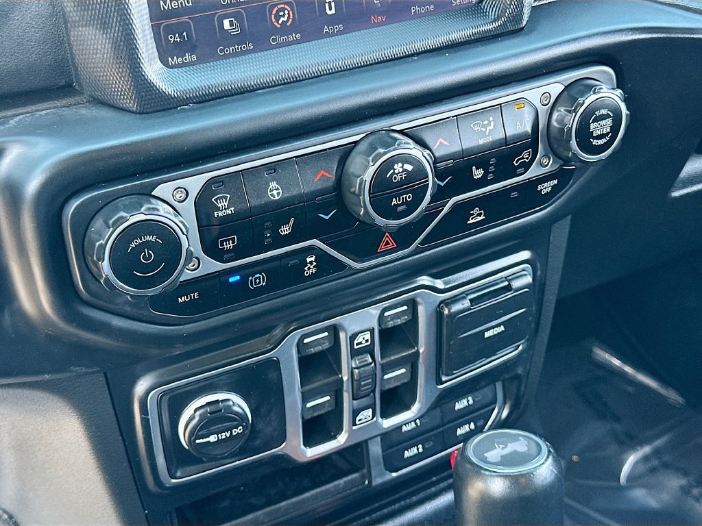Used 2023 Jeep Wrangler Unlimited Sahara AWD/4WD image 16