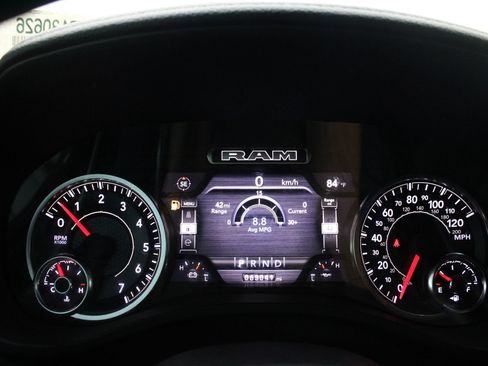 Used 2024 RAM 1500 Laramie AWD/4WD image 11