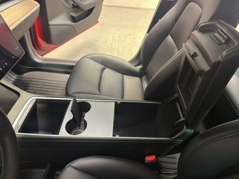 Used 2021 Tesla Model 3 Performance AWD/4WD image 18