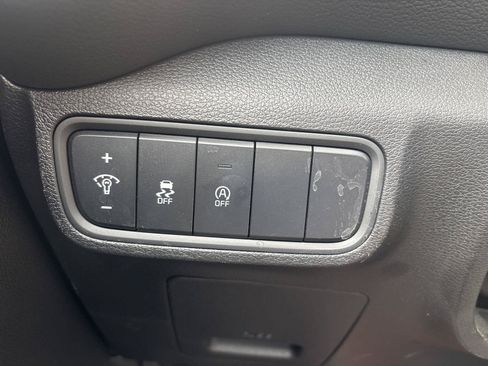 Used 2025 Kia Soul LX w/ LX Technology Package FWD image 22