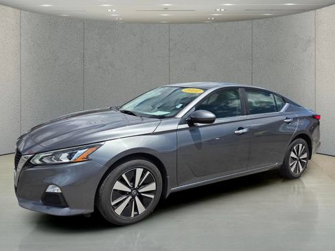 Used 2022 Nissan Altima 2.5 SV AWD/4WD image 1