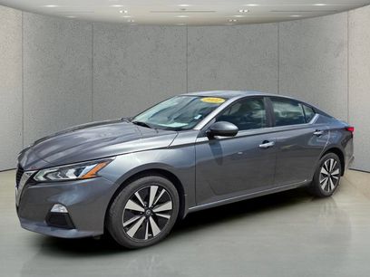 Used 2022 Nissan Altima 2.5 SV