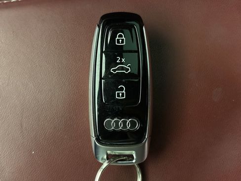 Used 2020 Audi S7 Prestige w/ Prestige Package image 34