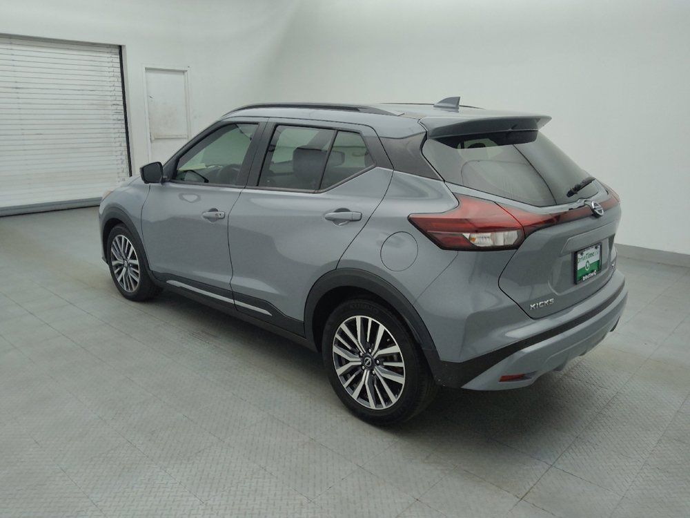 Used 2021 Nissan Kicks SR w/ SR Premium Package FWD image 3