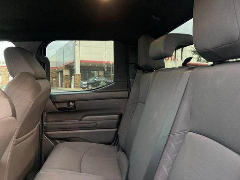Certified 2025 Toyota Tacoma SR5 AWD/4WD image 11
