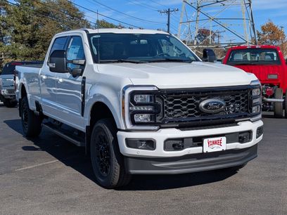 New 2026 Ford F350 Lariat w/ Black Appearance Package
