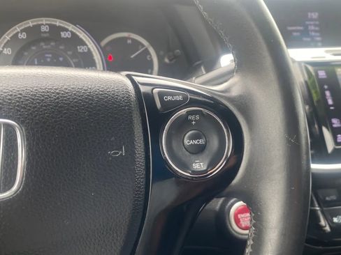Used 2017 Honda Accord EX-L image 19