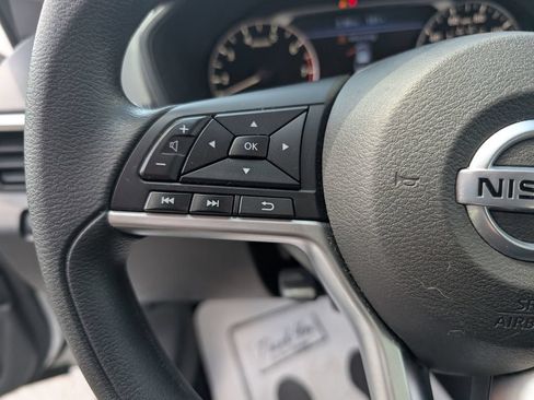 Used 2021 Nissan Altima 2.5 SV AWD/4WD image 17