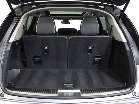 Used 2023 Acura MDX SH-AWD w/ Advance Package image 28