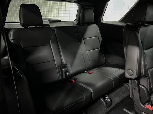 Certified 2023 Chevrolet Traverse LT image 13