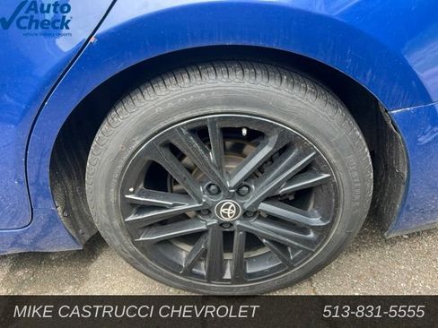 Used 2025 Toyota Camry SE FWD image 5